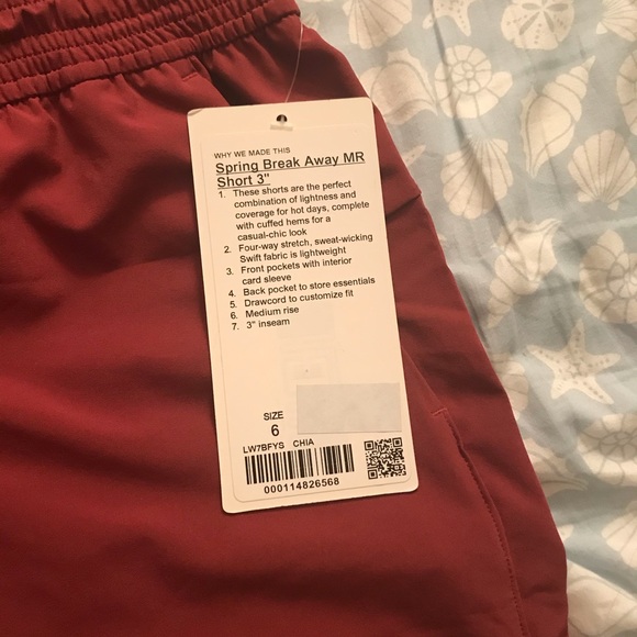 Lululemon spring break away shorts - Picture 2 of 4